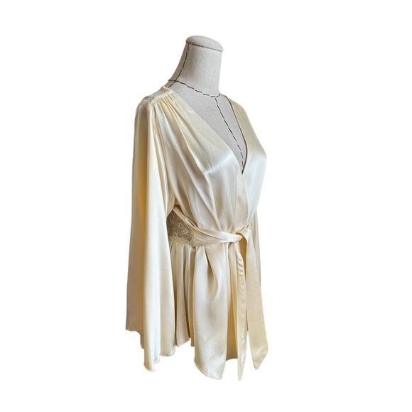 Vintage 70s Cream Satin Lace Wrap Top Blouse Jacket Boho Lingerie Bell Sleeves - Picture 12 of 13
